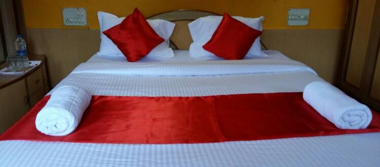 Hotel Carnival Inn, Satara 3